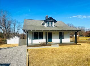 2183 Westfield Rd, Mount Airy, NC 27030