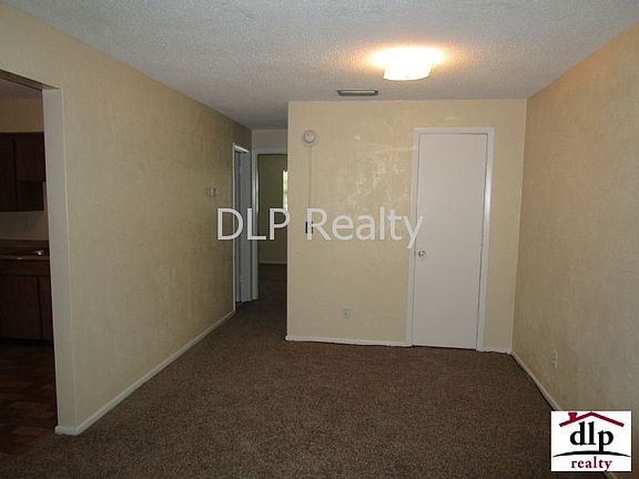5th image of 313 Country Club Oval APT 10