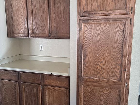 3rd image of 163 Emden Dr