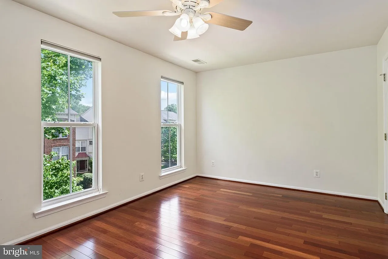 2 bed, 2229 sqft, $3,000 — Photo 3