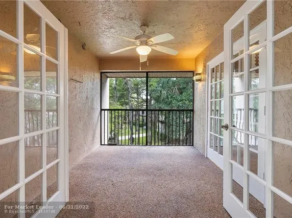 8769 Shadowwood Blvd #305, Coral Springs, FL 33071