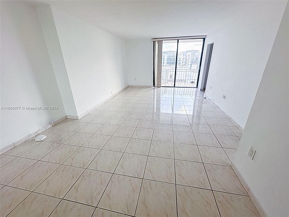 5th image of 6061 Collins Ave #23