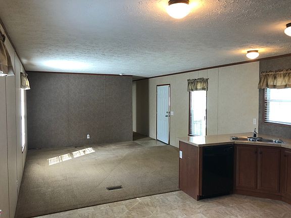 2nd image of 4595 Knollwood Dr #80