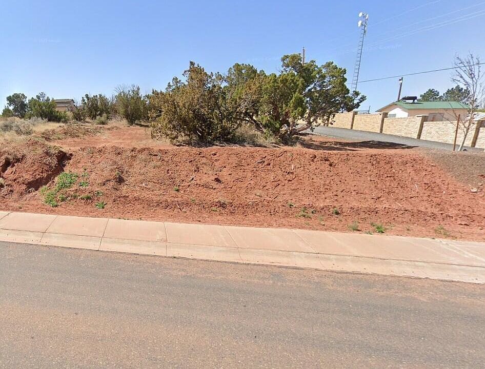 2nd image of 1971 W Sand Trap Ln