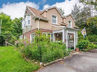 271 Chesterfield Rd, Oakdale, CT 06370