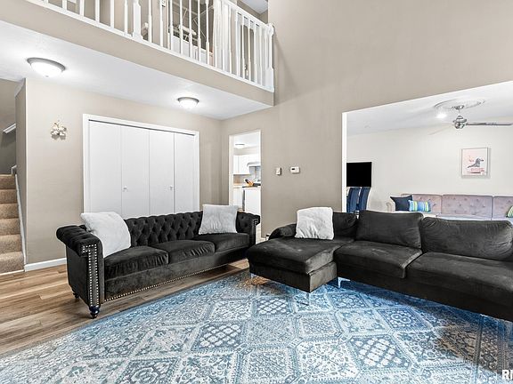 5th image of 7205 N Lakeside Ct #3