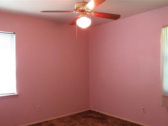 2nd image of 2635 Luau Cir