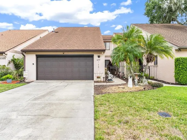 1097 Palm Harbor Dr, Leesburg, FL 34748