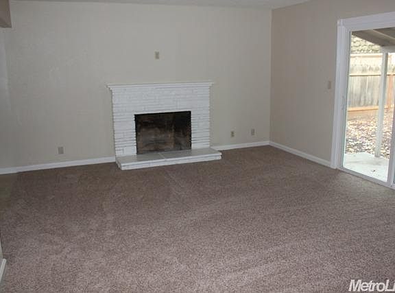4th image of 818 Frank Ct