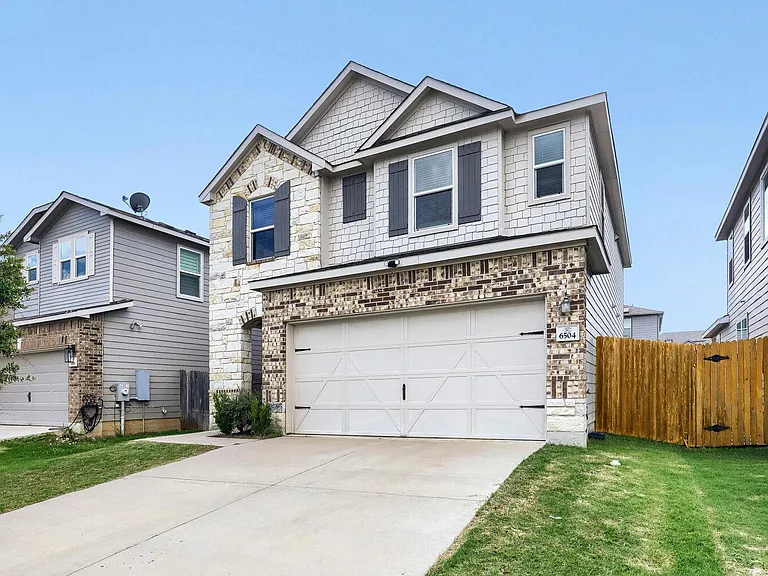 6504 Albany Sleigh Dr — Photo 3