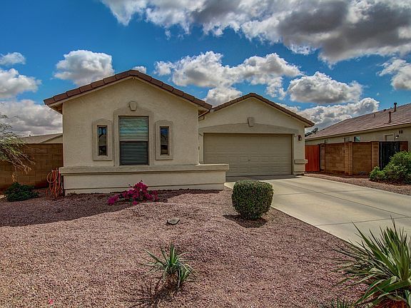 3rd image of 364 W Brangus Way
