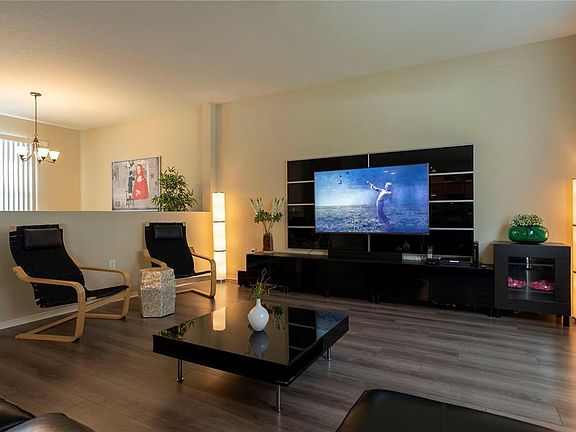 4th image of 1039 TOURMALINE DRIVE