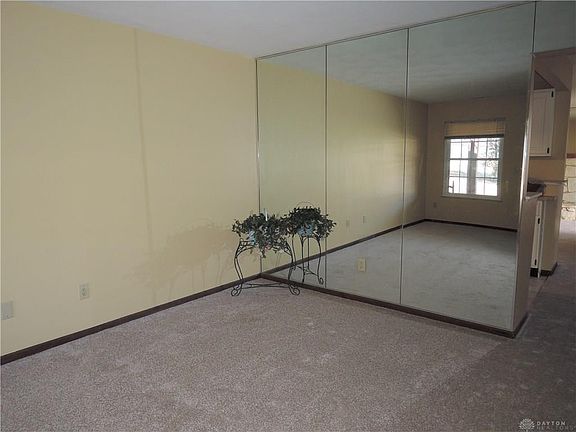 4th image of 927 Pine Needles Dr