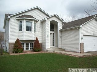 2953 Meadow Brook Dr, Woodbury, MN 55125