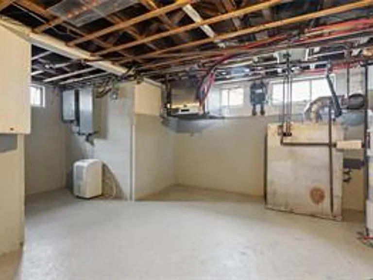 236 Pocahontas Pl — Photo 11