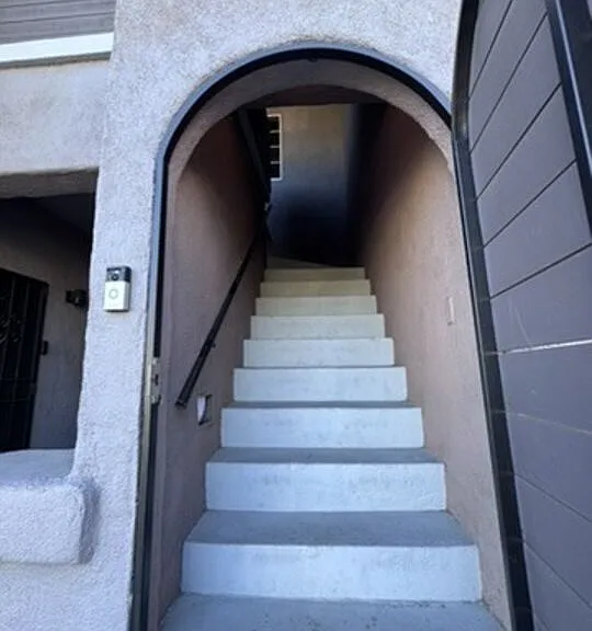1425 S Curson Ave — Photo 33