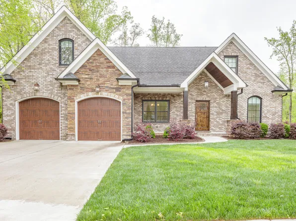 6379 Deep Canyon Rd, Hixson, TN 37343