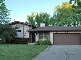 237 Darlene Dr, Wauseon, OH 43567