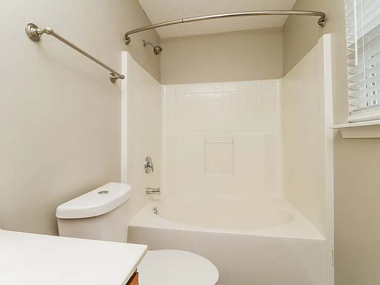 1404 Priestshore Bay — Photo 10