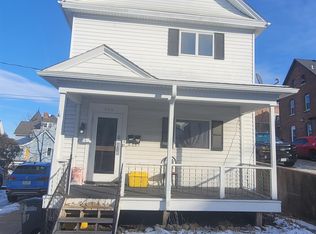 930 N Booth St, Dubuque, IA 52001