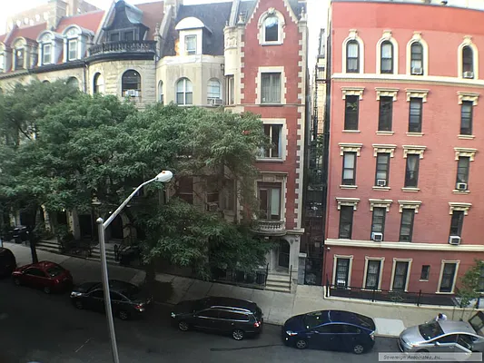 Rented by Sovereign Associates | media 18