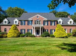 7 Hunter Dr, Hampton, NH 03842