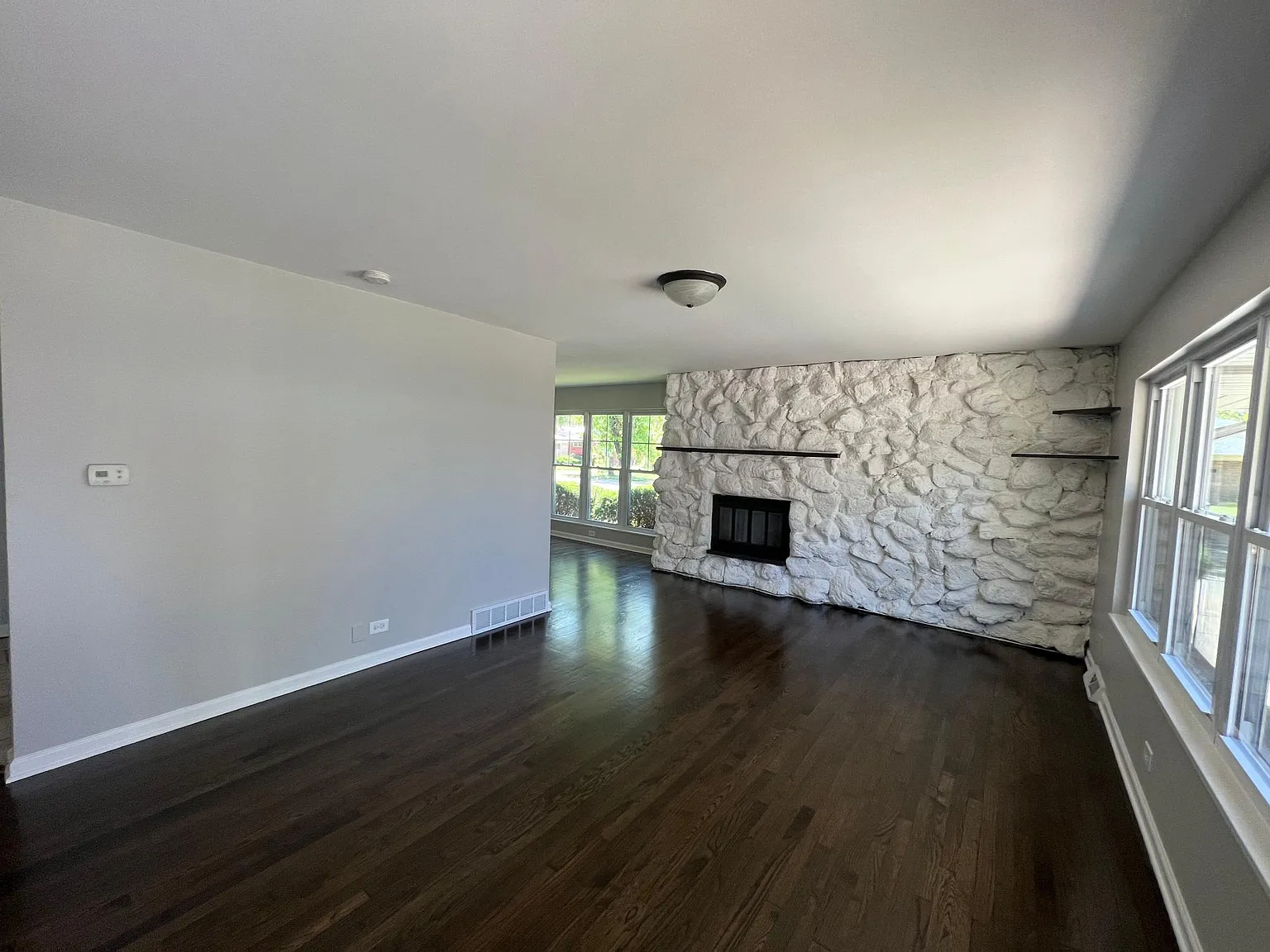 15031 Oak St photo 1
