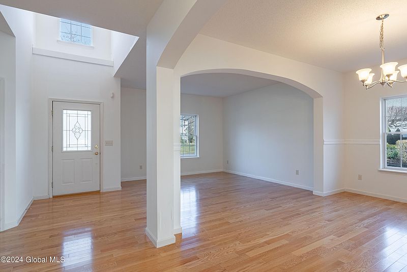 3rd image of 3 Annabel Place