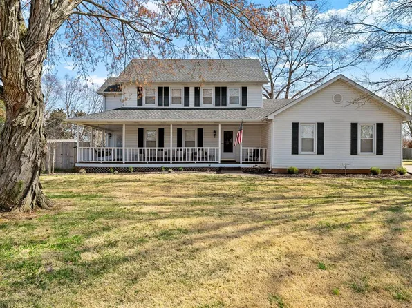 820 Wrenwood Dr, Bowling Green, KY 42103