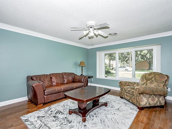 3rd image of 622 Fairfield Ave