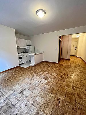 4th image of 146 W 79th St APT 1C