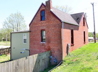402 E Adams St, Jackson, MO 63755