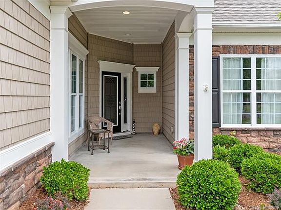 4th image of 2120 Hartwell Ln