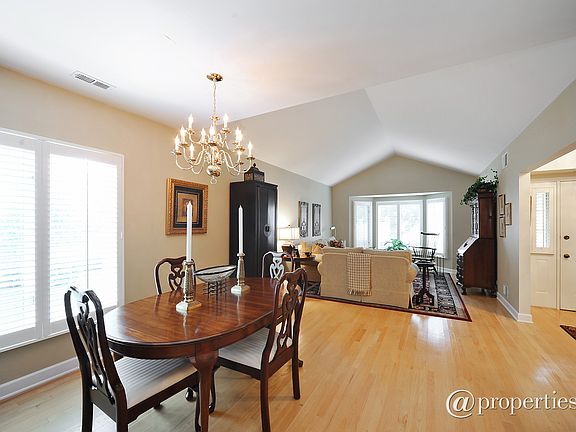 Living Room / Dining Room