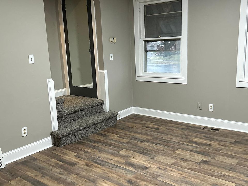 1st image of 425 Augusta Ave #425
