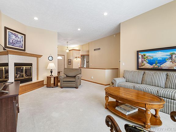 4th image of 2955 Bayberry Ct