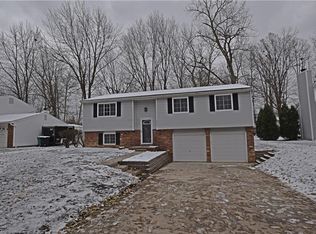 6805 Palmerston Dr, Mentor, OH 44060