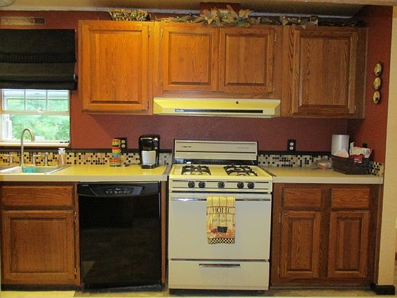 4th image of 321 S 4th St #4