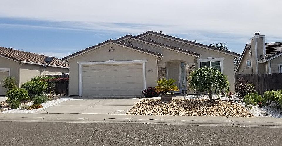 1st image of 8590 New Forest Way