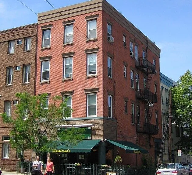 740 Washington St #4 — Photo 6