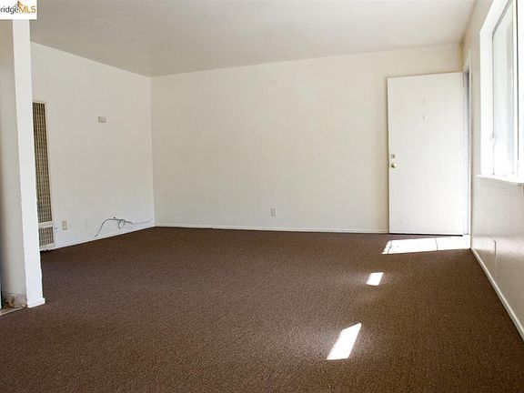 5th image of 2811 Nicol Ave APT 4