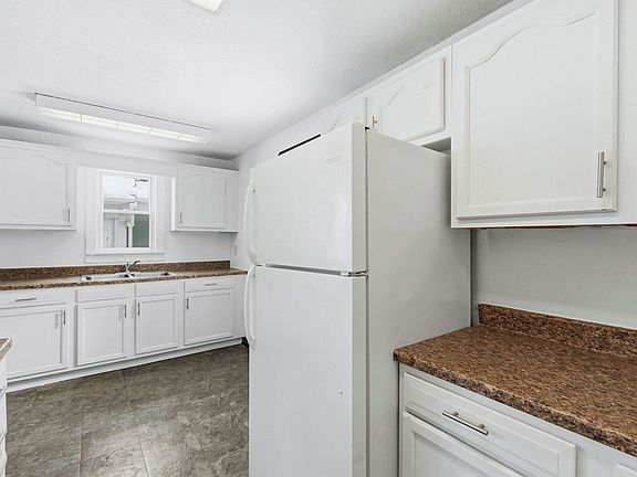 4th image of 1104 Elmwood Ave