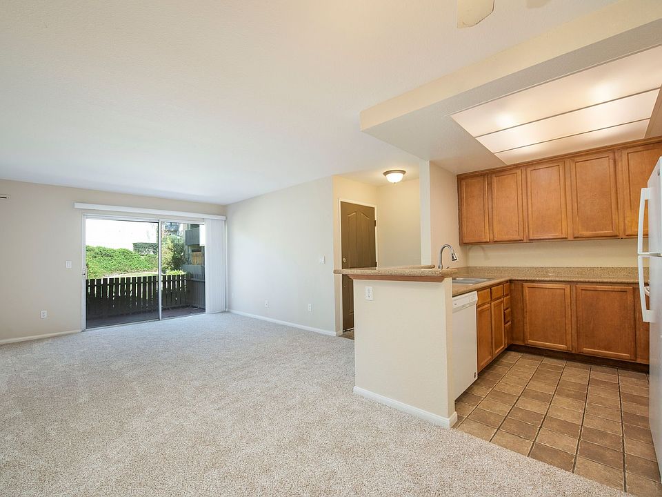 1st image of 432 Edgehill Ln Unit 193