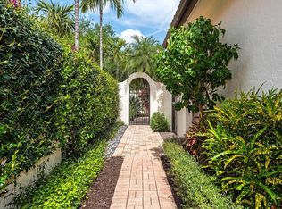 14 Las Brisas Way, Naples, FL 34108