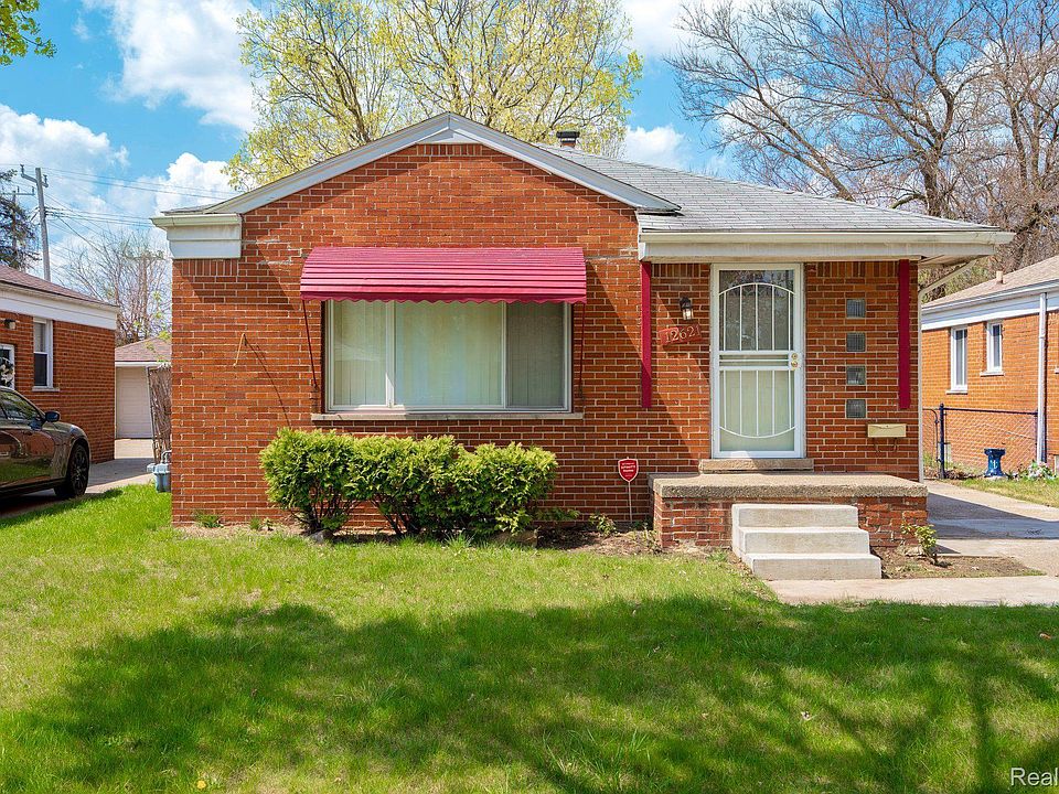 1st image of 12621 Riverdale Ave
