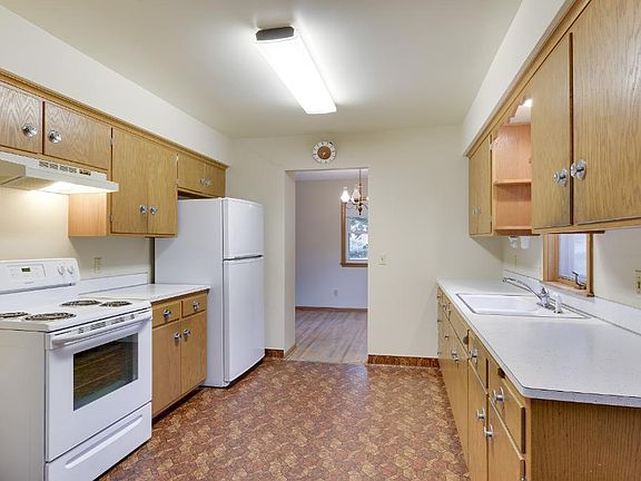 5th image of 7227 Noble Ave N