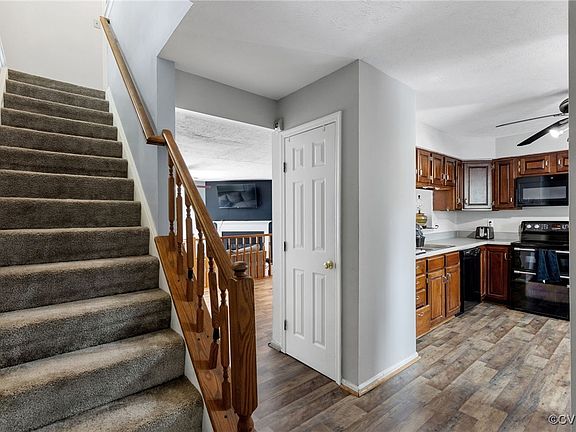 4th image of 7801 Balineen Ct