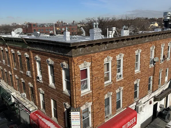 1117 Mcdonald Avenue image 2 of 5