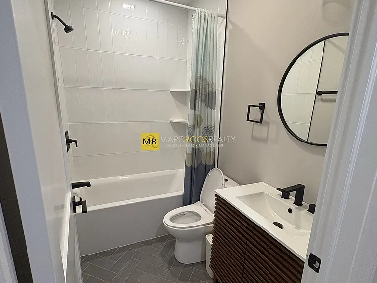 169 Maverick St #4 — Photo 7