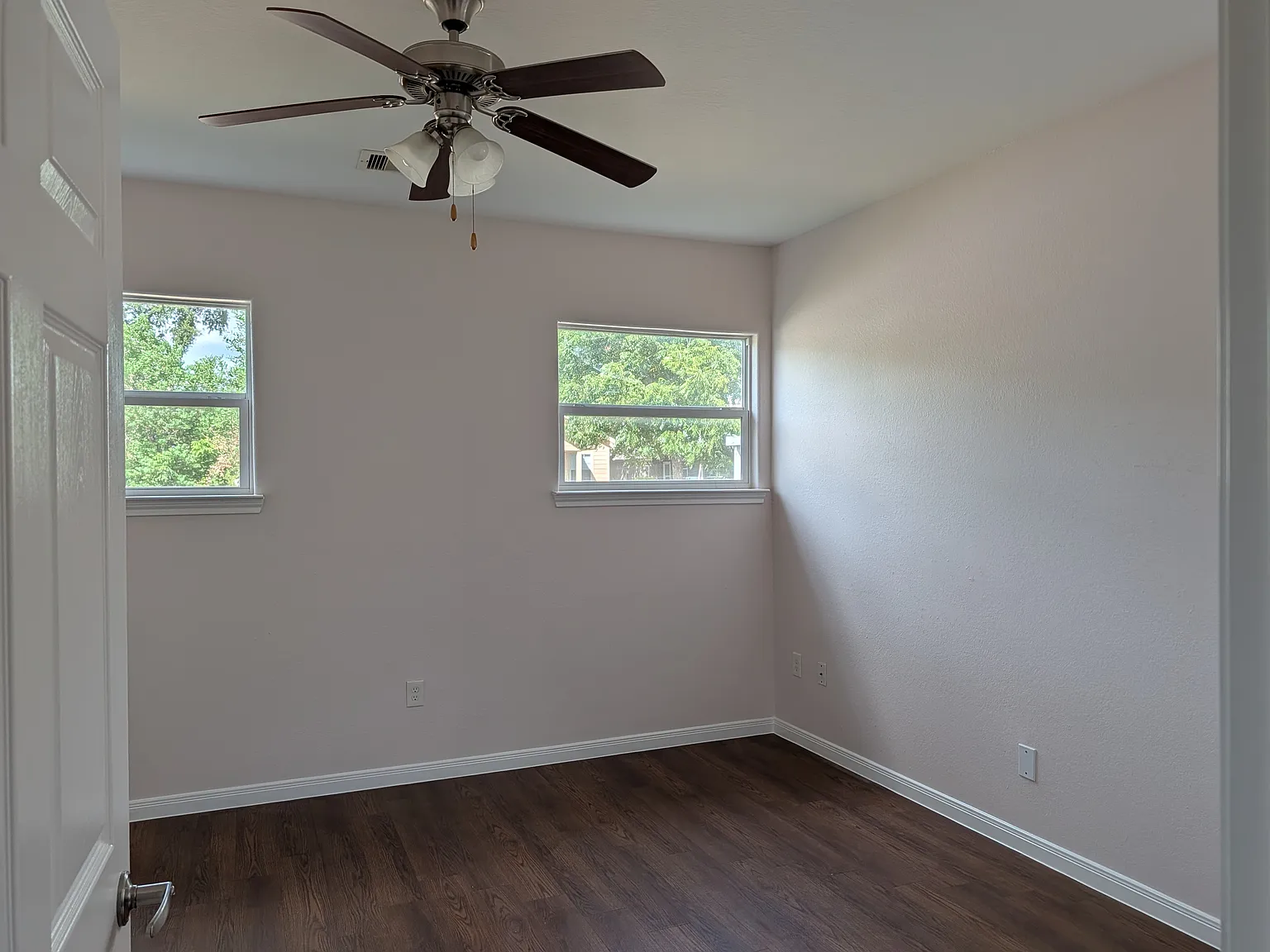 3 bed, 1309 sqft, $1,800 — Photo 4